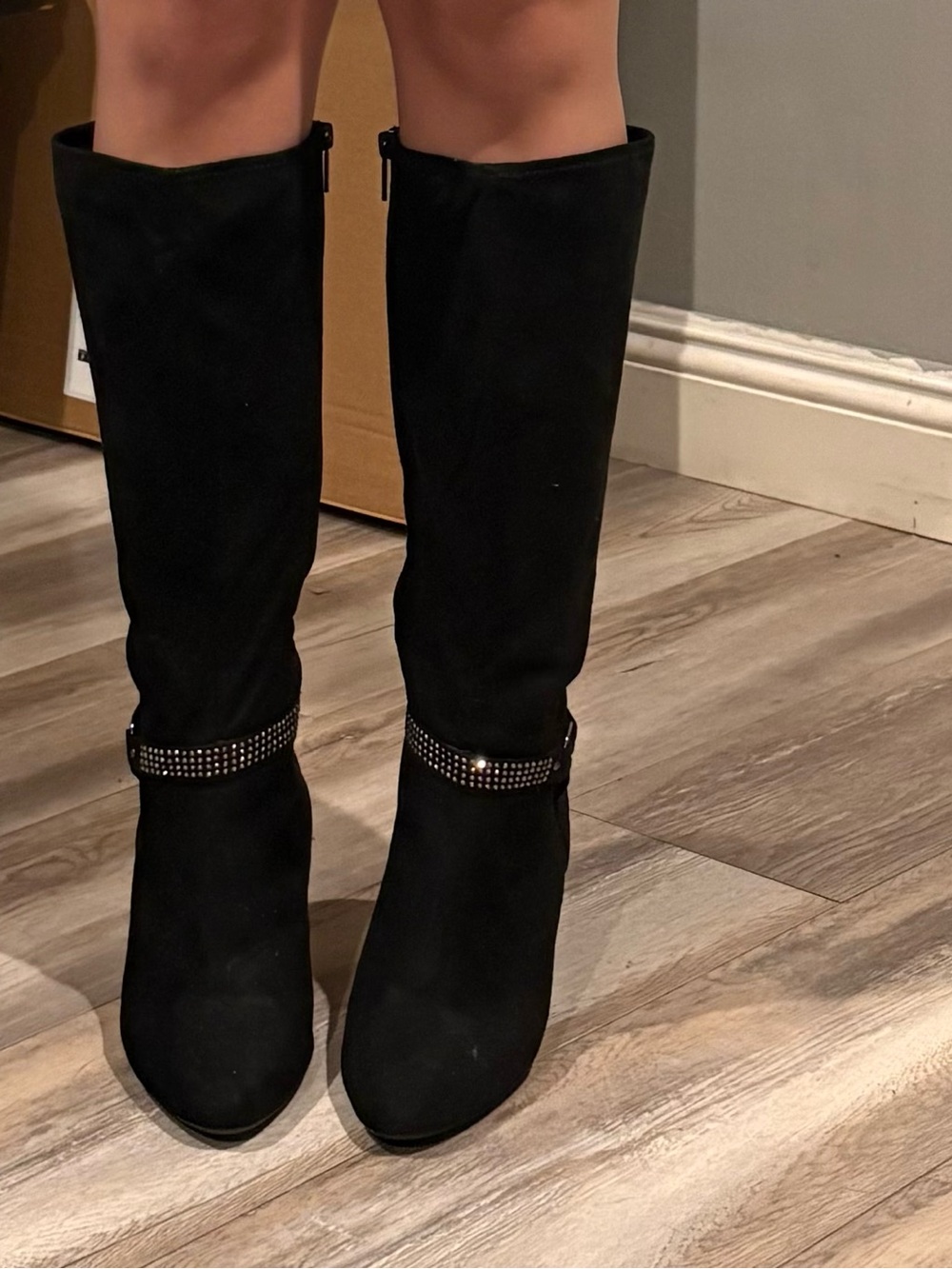 Black Knee-High Women's Boots with Studded Strap